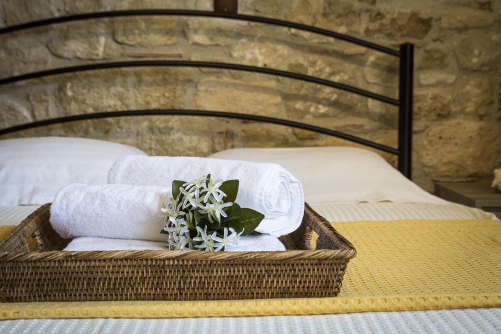 Stigmes Villas & Suites เนอา สกีโอนี ภายนอก รูปภาพ