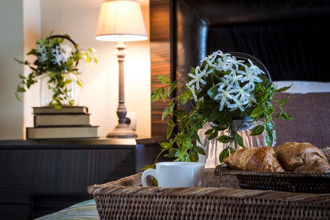 Stigmes Villas & Suites เนอา สกีโอนี ภายนอก รูปภาพ