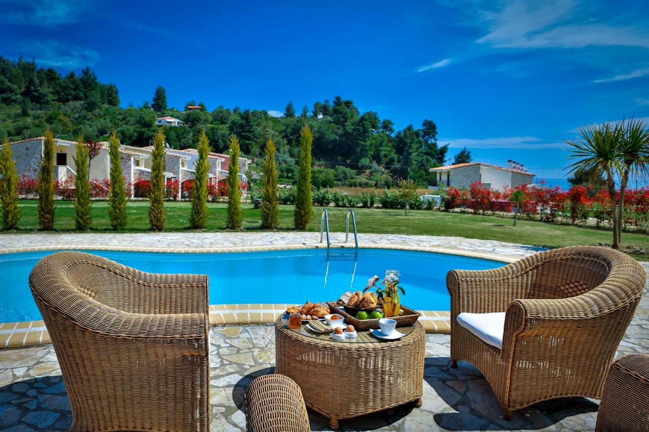 Stigmes Villas & Suites เนอา สกีโอนี ภายนอก รูปภาพ