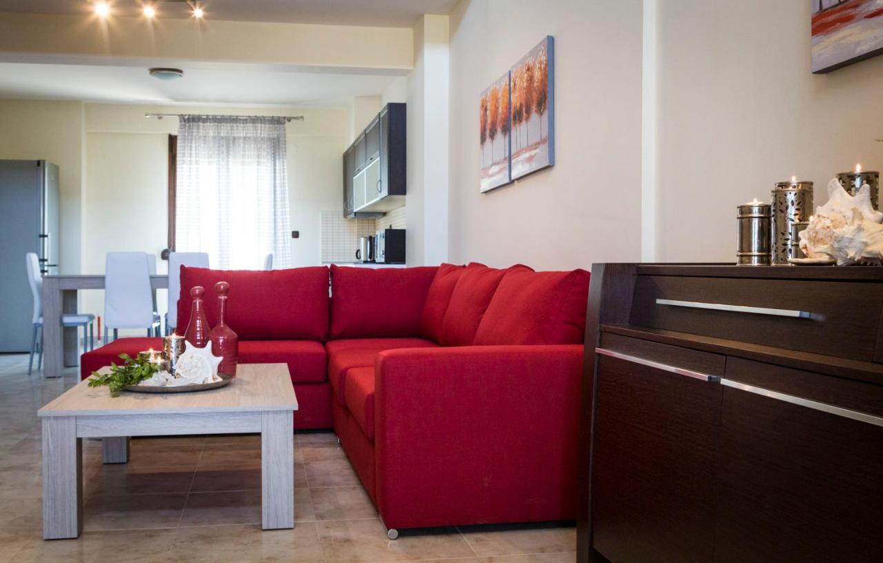 Stigmes Villas & Suites เนอา สกีโอนี ภายนอก รูปภาพ