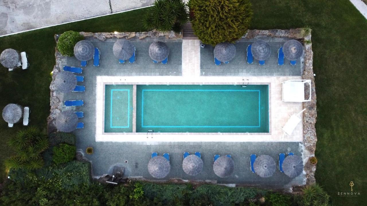 Stigmes Villas & Suites เนอา สกีโอนี ภายนอก รูปภาพ